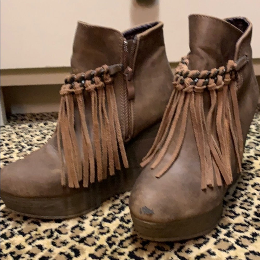Sbicca Wedge Bootie